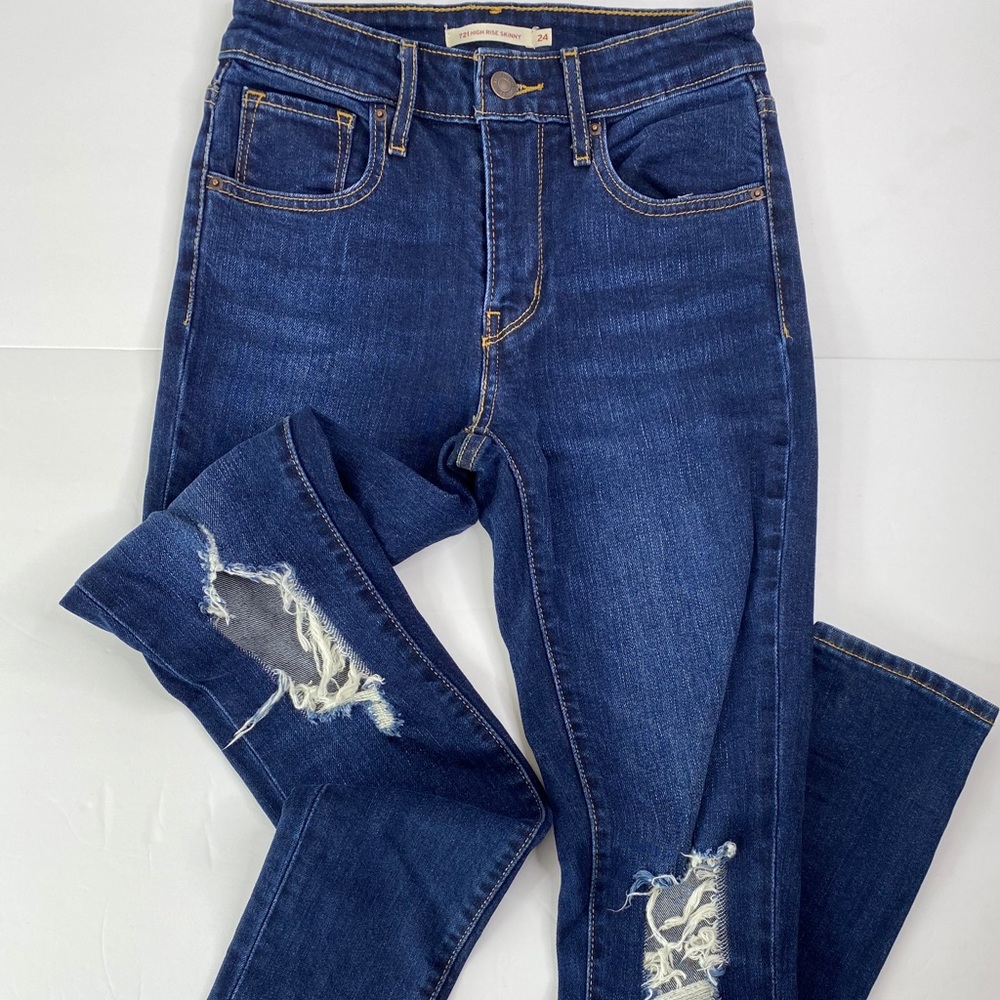Levi’s High Rise Skinny Destroy Jeans